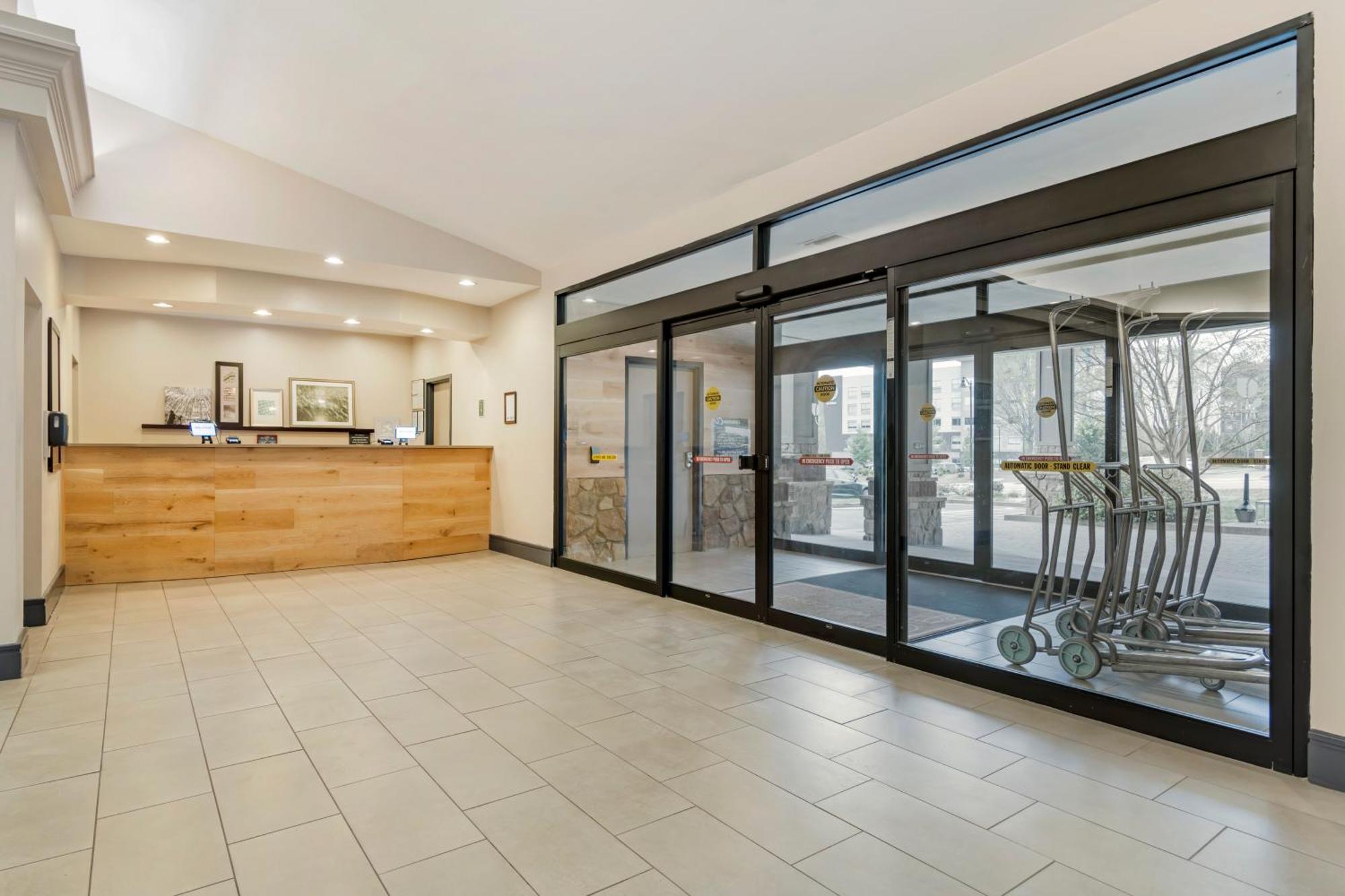 Country Inn & Suites By Radisson, Atlanta Galleria-Ballpark, Ga Smyrna Εξωτερικό φωτογραφία