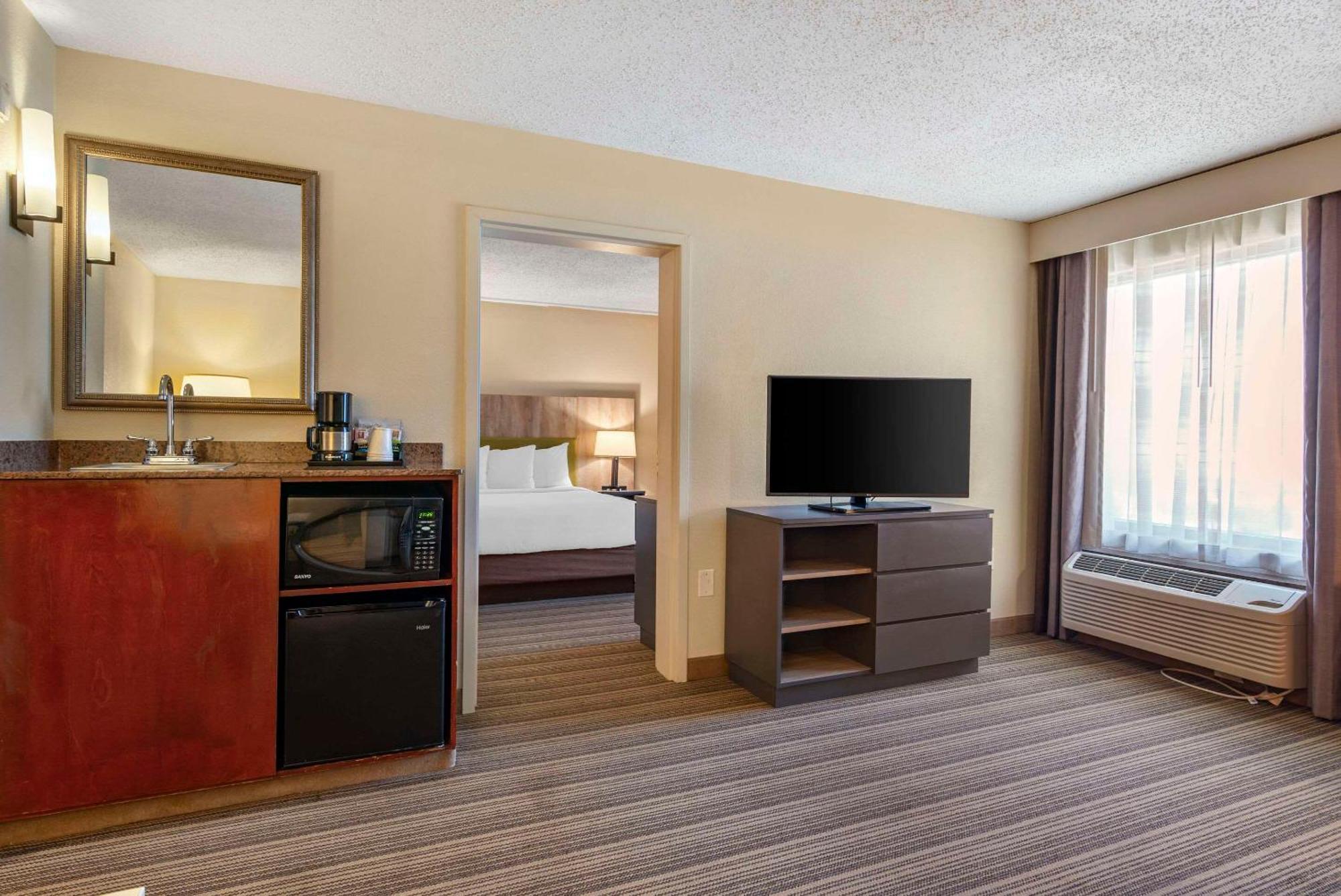 Country Inn & Suites By Radisson, Atlanta Galleria-Ballpark, Ga Smyrna Εξωτερικό φωτογραφία